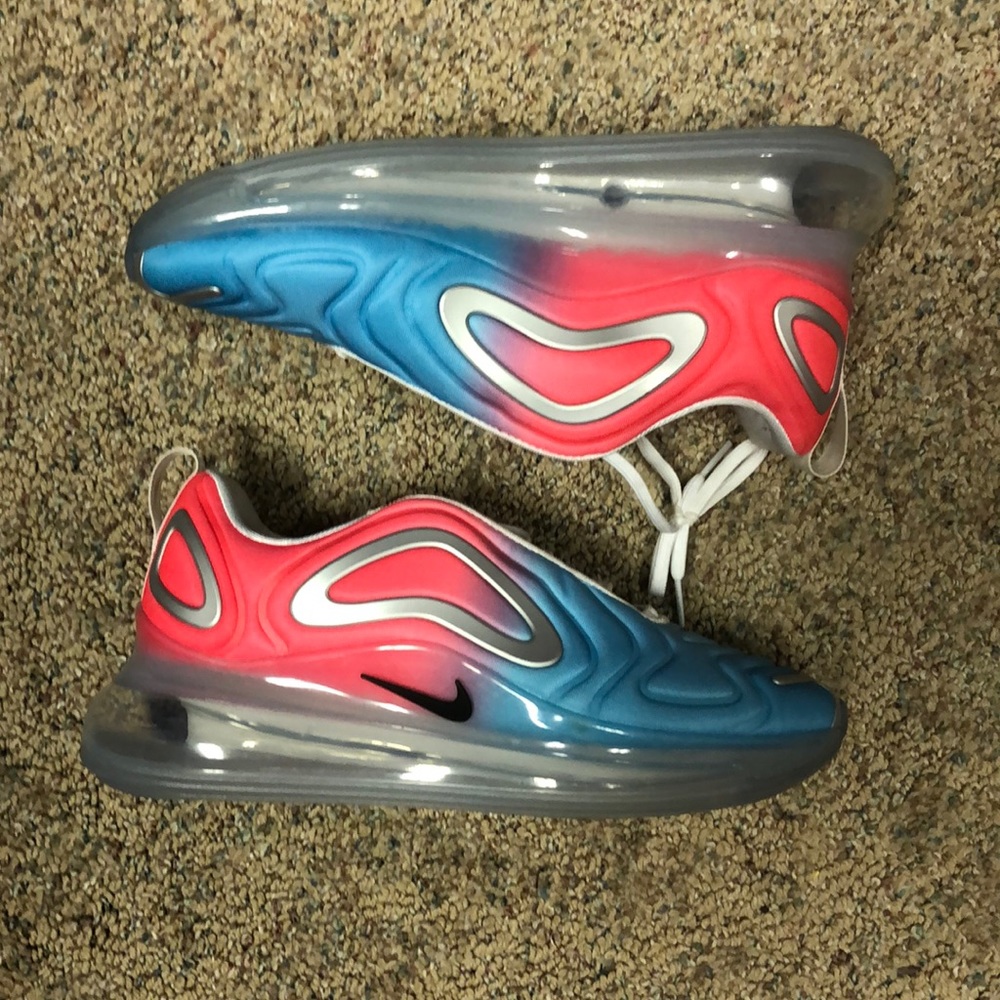 Air max 720 pink sea